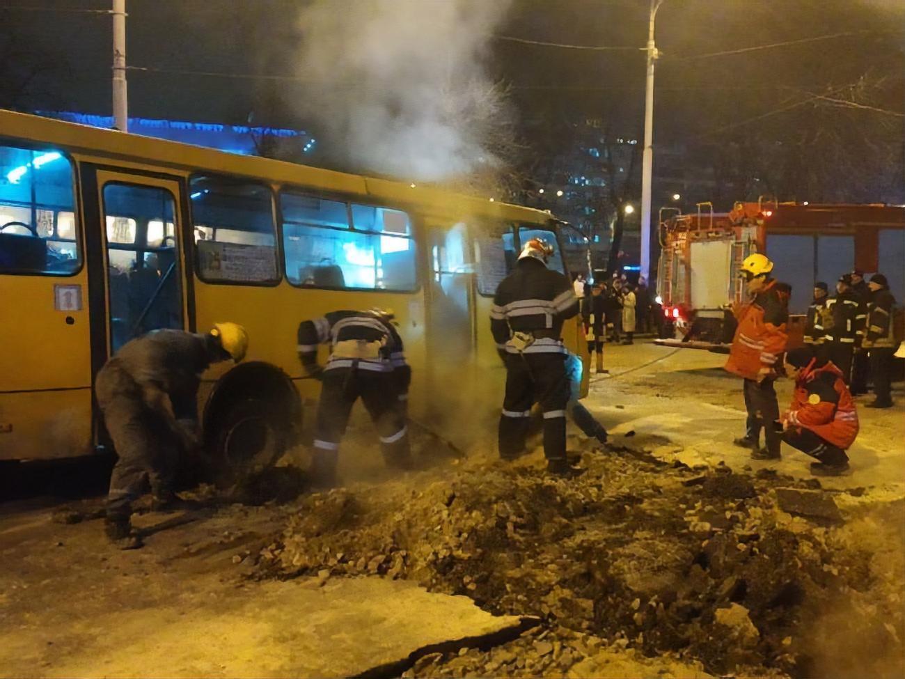 "Киевтеплоэнерго" заменило весь участок поврежденного трубопровода длиной 23 м