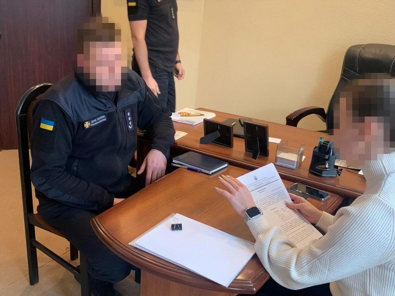 Посадовцю оголосили про підозру