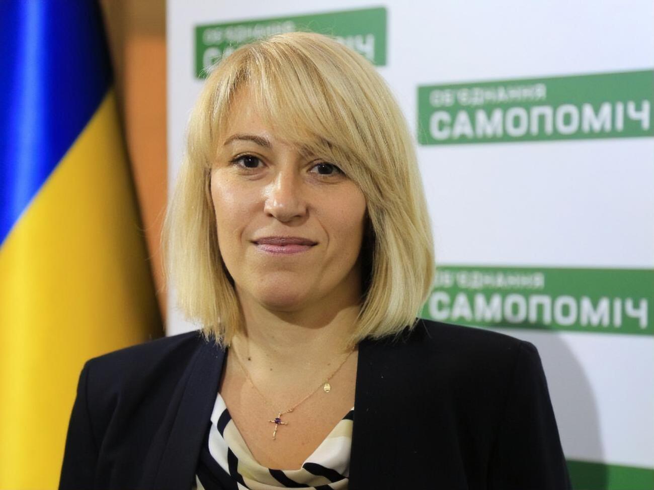 Бабак подала заявление об увольнении по собственному желанию