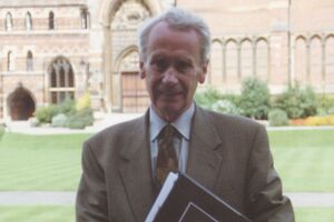 Син Толкіна працював над спадщиною батька