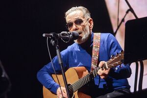 Горбунов виконує пісні Висоцького у власній манері