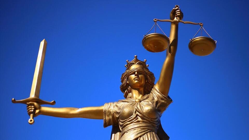 Суд принял решение передать эти средства в управление АРМА