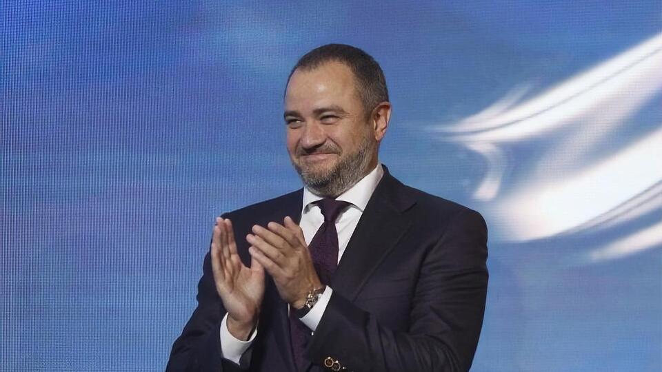 Журналісти програми "Схеми" в жовтні 2018 року заявляли, що Павелко пов'язаний з офшорною компанією S.D.T FZE