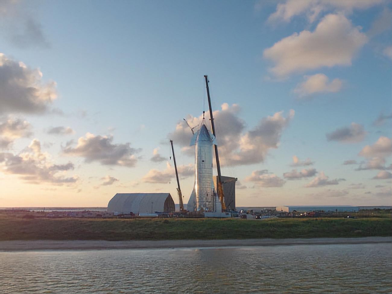 Starship может перевозить до 100 человек