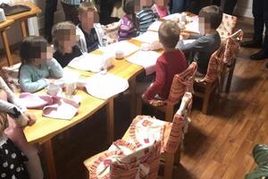Поліцейські встановили, що перебування дітей у незаконному дитячому садку становить для них небезпеку