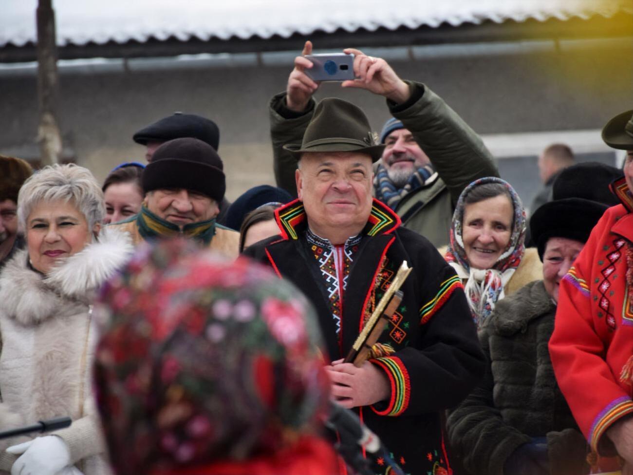 Москаль (у центрі): Я, можливо, навіть більше не любив наш уряд, ніж Віктор Орбан
