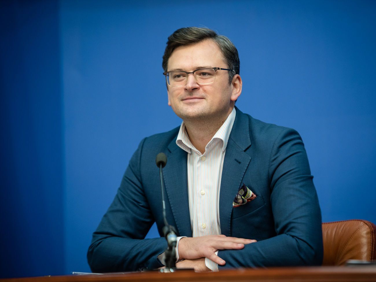 Кулеба считает, что нужно снять мораторий на экспорт леса-кругляка