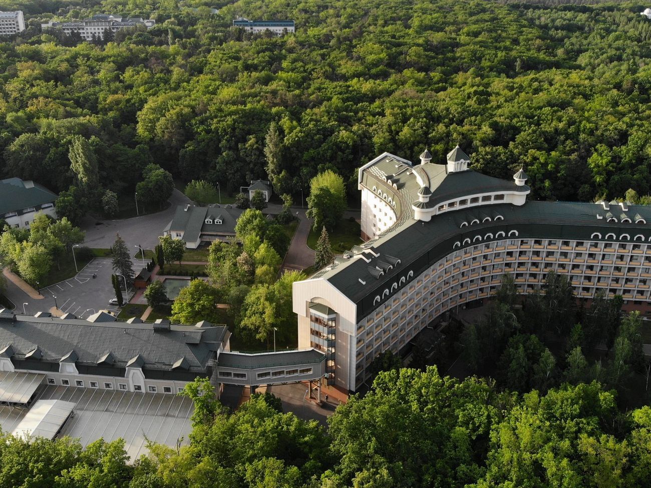 В "Феофании" находится 64 освобожденных украинца