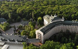 В "Феофании" находится 64 освобожденных украинца