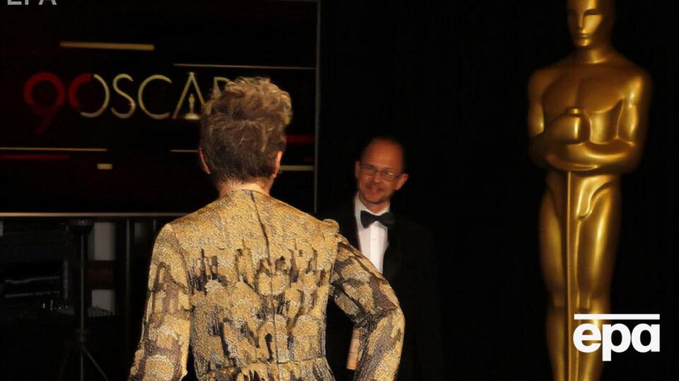 По киевскому времени церемония будет проходить ночью