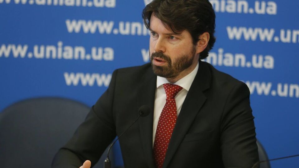 Новак: У нас упала промисловість, скоротилися робочі місця – це все теж позначилося. Але ніяк не на 17%