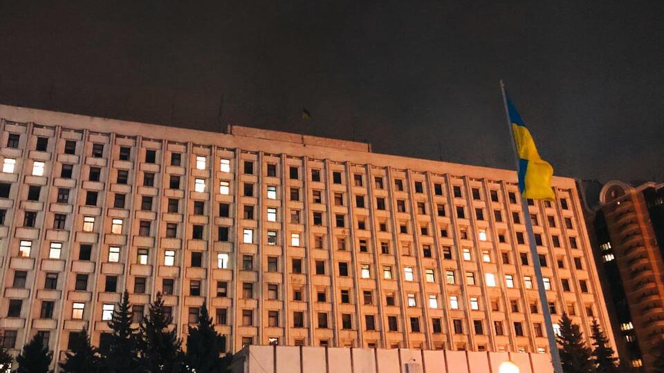 Військовослужбовець загинув у будівлі ЦВК від поранення в голову