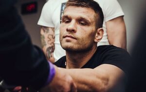 Дерев'янченко провів 15 боїв у професійному боксі