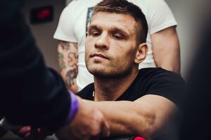 Дерев'янченко провів 15 боїв у професійному боксі