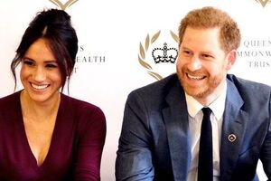 Королевская семья, чтобы не выглядеть мелочной, оставила принцу Гарри и герцогине Меган герцогские титулы