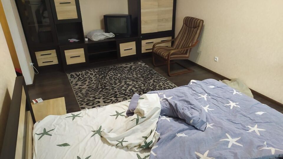 Чоловік добу утримував постраждалу у квартирі