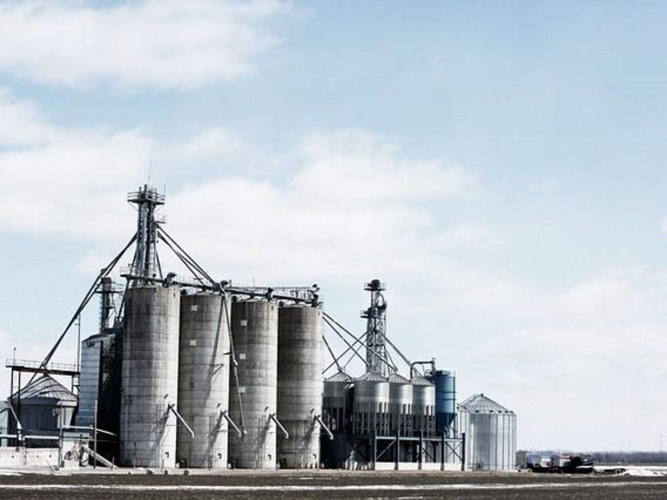 Норвежскую нефть направят на НПЗ "Нафтан"