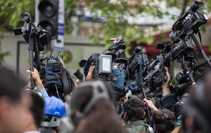 Профессиональных журналистов в Украине власть хочет обязать вступить в ассоциацию