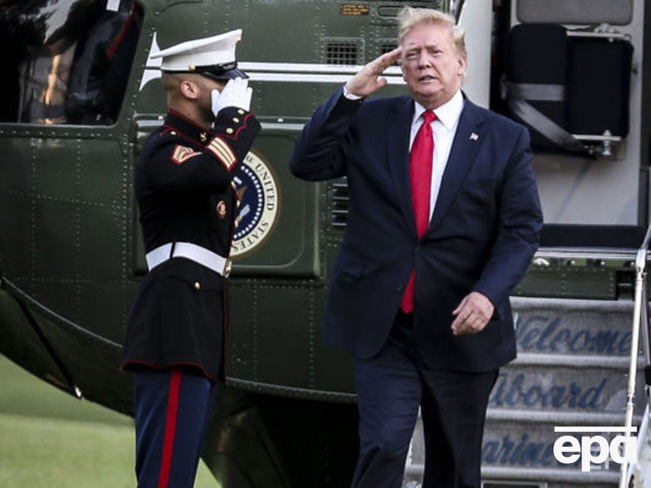 Трамп хочет ужесточить иммиграционные нормы, утверждают источники Politico