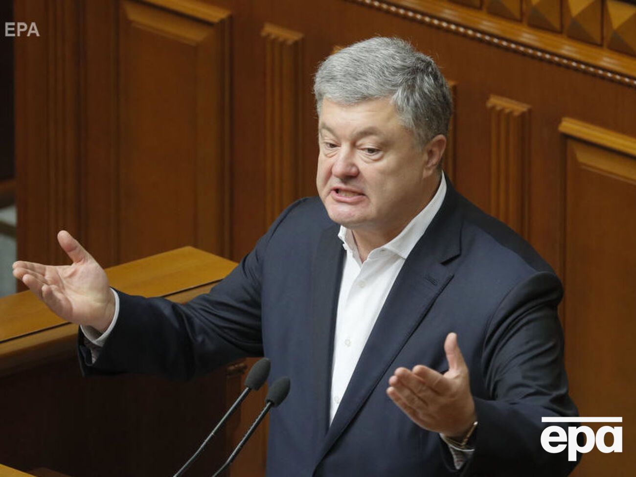 За словами адвоката, Порошенко прийде на допит 24 січня