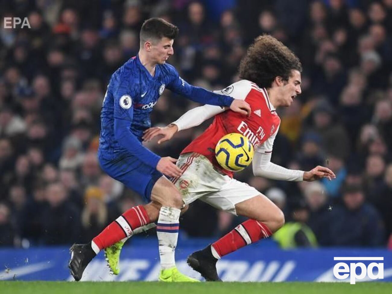"Челси" сыграл вничью с "Арсеналом" со счетом 2:2