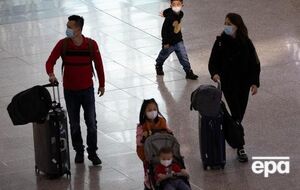 Женщину из аэропорта увезли в больницу