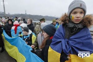 В Киеве в День соборности украинцы выстроились в живую цепь. Фоторепортаж