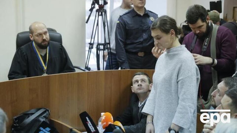 Троє українських військовослужбовців у суді заявили, що в дні перед убивством Шеремета Дугарь була на роботі в госпіталі у Донецькій області