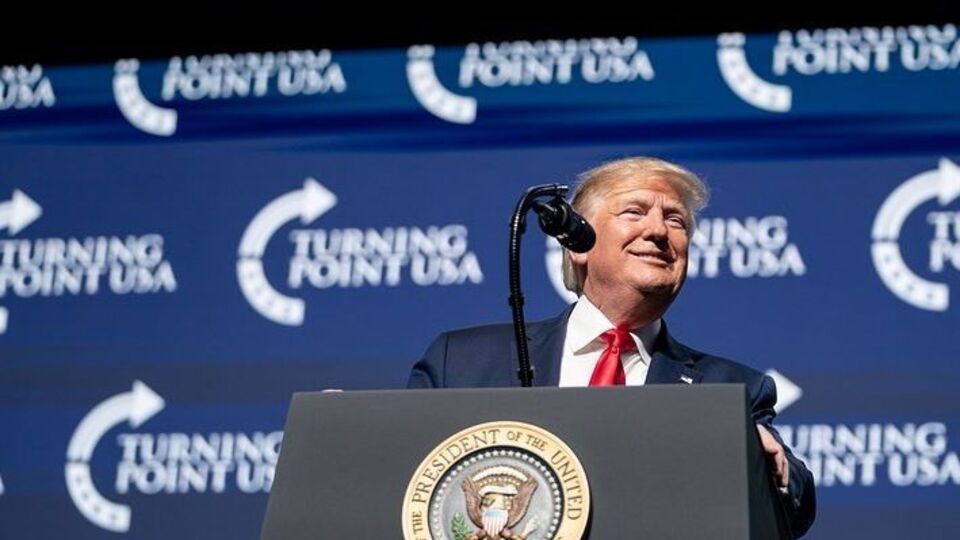 Дональд Трамп обвинил администрацию Барака Обамы в задержке помощи Украине