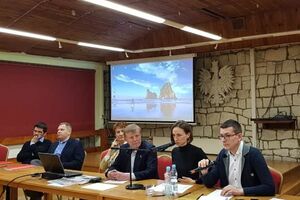 Запугивание журналистов уголовными санкциями противоречит принципам свободы слова, подчеркнули участники форума