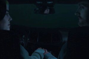 В ролике певица катает брата по ночному городу