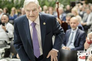 Сорос считает, что Facebook на выборах президента будет работать в пользу Трампа