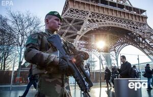 У Парижі втретє за два місяці закрили Ейфелеву вежу через страйк проти пенсійної реформи