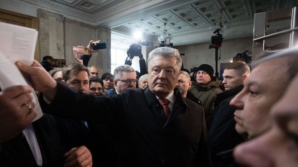 Порошенко заявив, що не зміг виконати доручення сімей героїв Небесної сотні