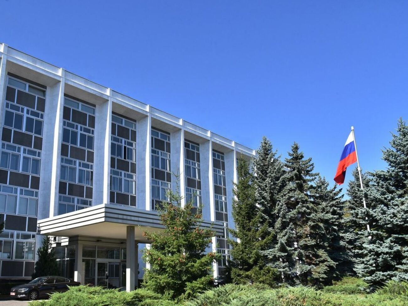 В посольстве заявили, что Россия оставляет за собой право на ответные меры