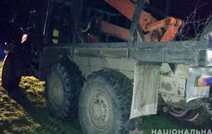 Древесину вывозили с помощью "Урала", утверждают в полиции