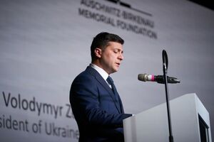 Зеленський виступив перед колишніми полоненими табору та членами їхніх сімей