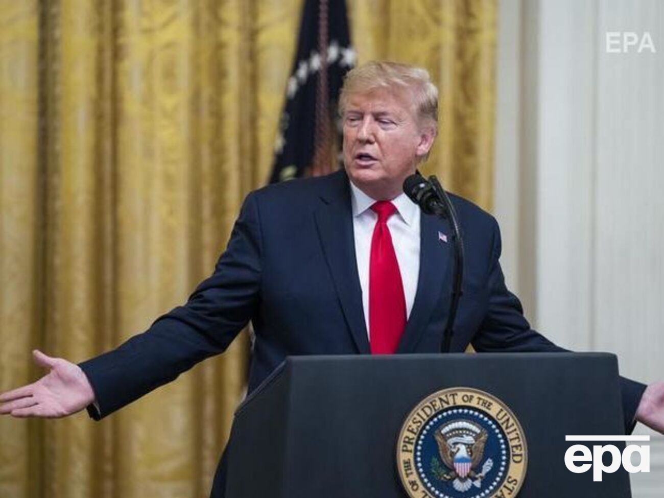 Трамп вважає, що так Болтон хоче допомогти продажу своєї книжки