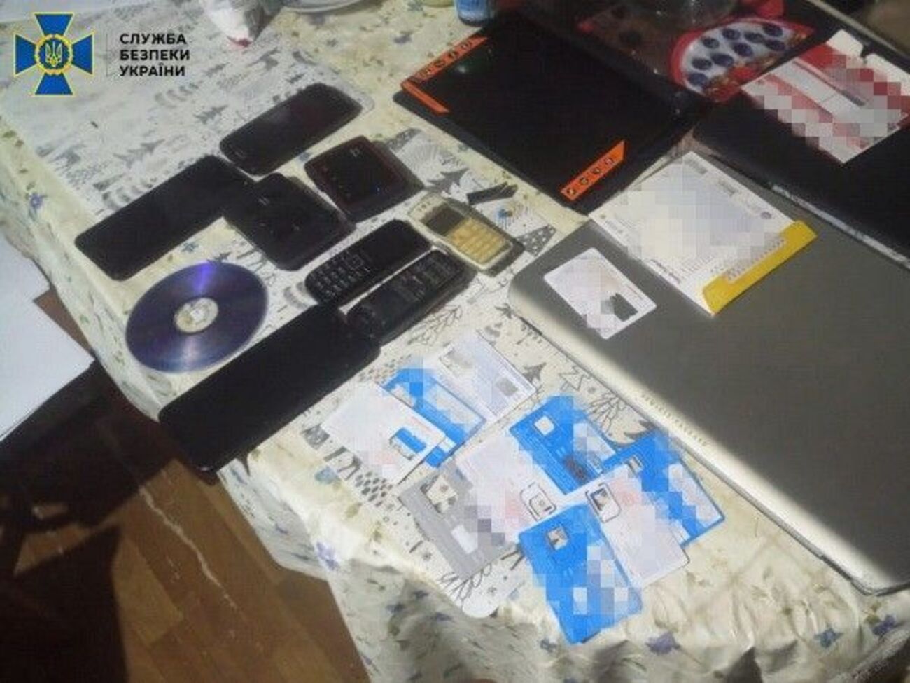 Співробітники СБУ викрили приватних детективів, які прослуховували телефони