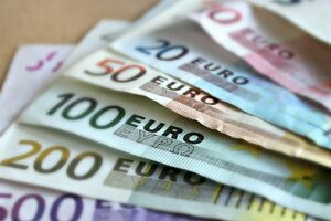 Болгарія може перейти на євро вже до 2023 року