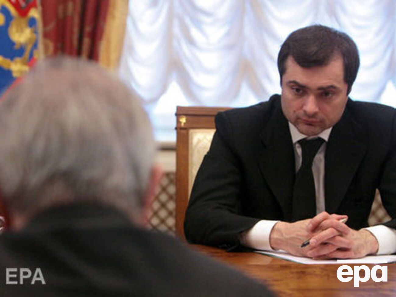 Сурков працює помічником президента Росії з вересня 2013 року
