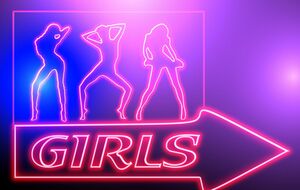 Агент дважды получал секс-услуги в стриптиз-клубе