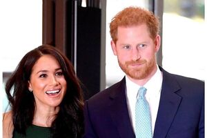 Королевский биограф заявила, что принц Гарри слишком быстро женился на Меган, не дав ей возможности познакомиться с обычаями королевской семьи