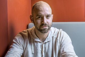 Чи може Україна перескочити стадію розбудови "національної держави" і відразу взяти за орієнтир "європейську ідентичність"? Швидше за все, ні