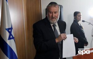 Генпрокурор Ізраїлю Мандельбліт (на фото) обвинувачує прем'єра у шахрайстві, хабарництві та зловживанні владою