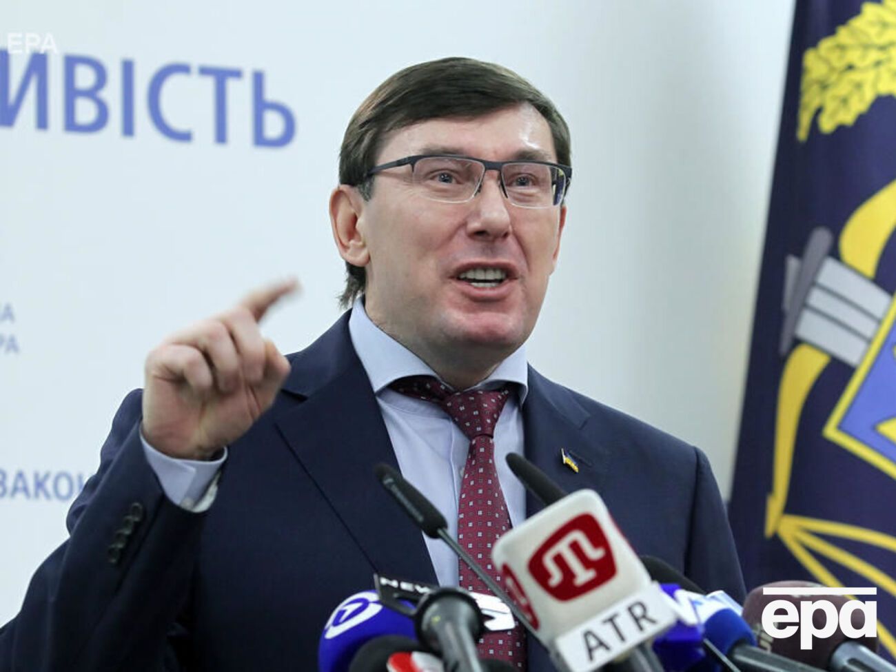 Луценко:&nbsp;Хуже адвоката Януковича на должности первого заместителя ГБР может быть только лживый чиновник ГБР, который утверждает, что он не защищал Януковича