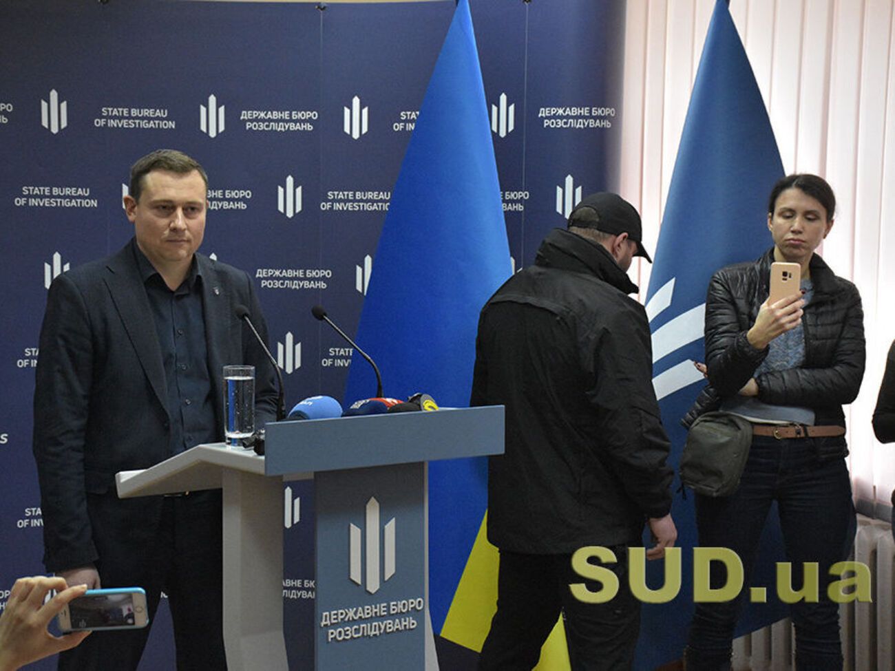 Источник в ГБР: Бабиков действительно был адвокатом Януковича, но принимал участие в суде в качестве адвоката-стажера