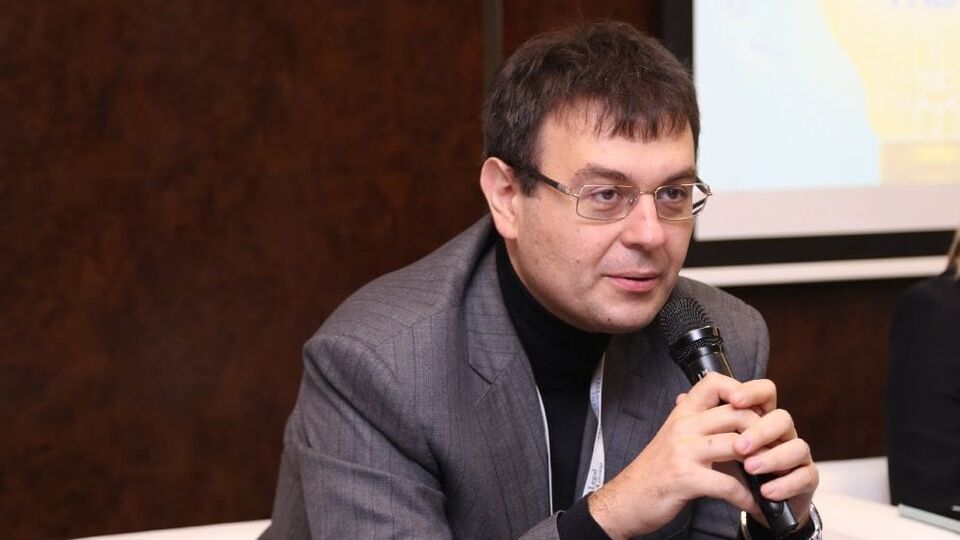 Гетманцев: Чому бюджет країни, яка воює, має відмовлятися від додаткових надходжень від оподаткування сервісів, які не є товарами першої необхідності?