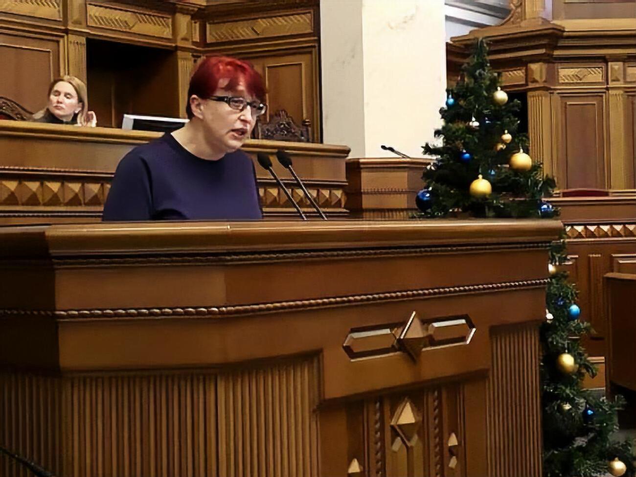 Третьякова:&nbsp;На техническом уровне мы не будем выяснять, что человеку там платят, а будем обеспечивать его пенсией
