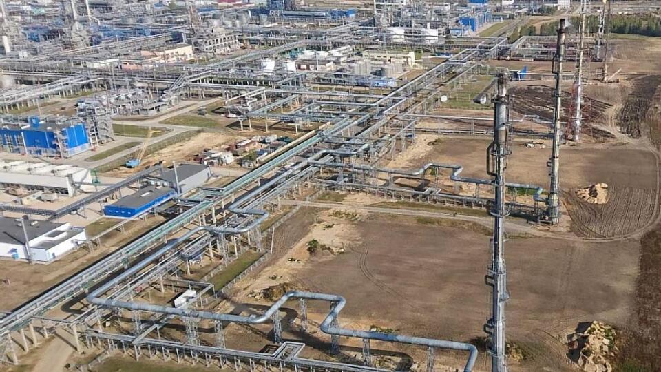 Поки запаси нафти на НПЗ Білорусі є